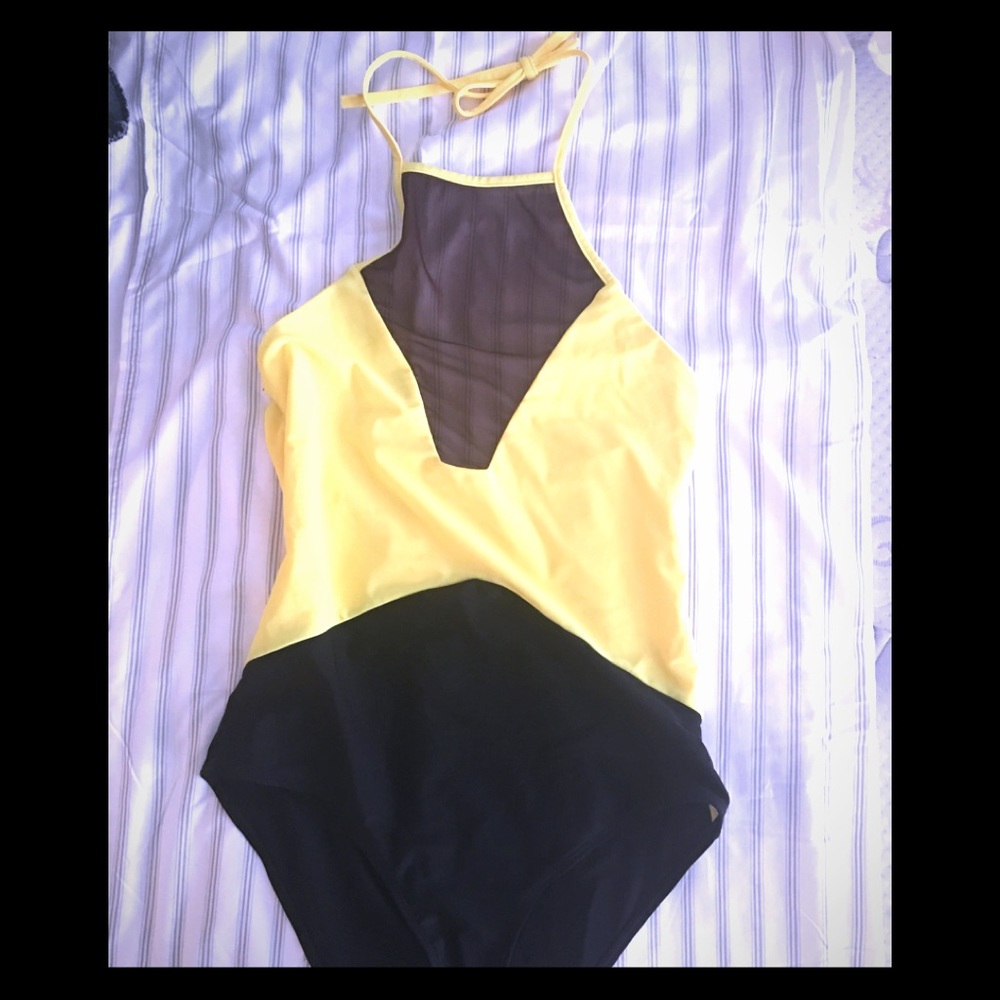 Swim suit